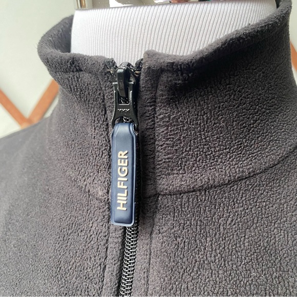 Vintage Tommy Hilfiger Fleece Zip Up Vest - Picture 4 of 16